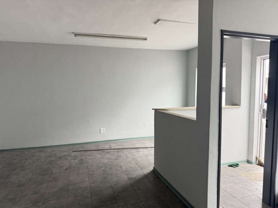 To Let Commercial Property for Rent in Onverwacht Western Cape